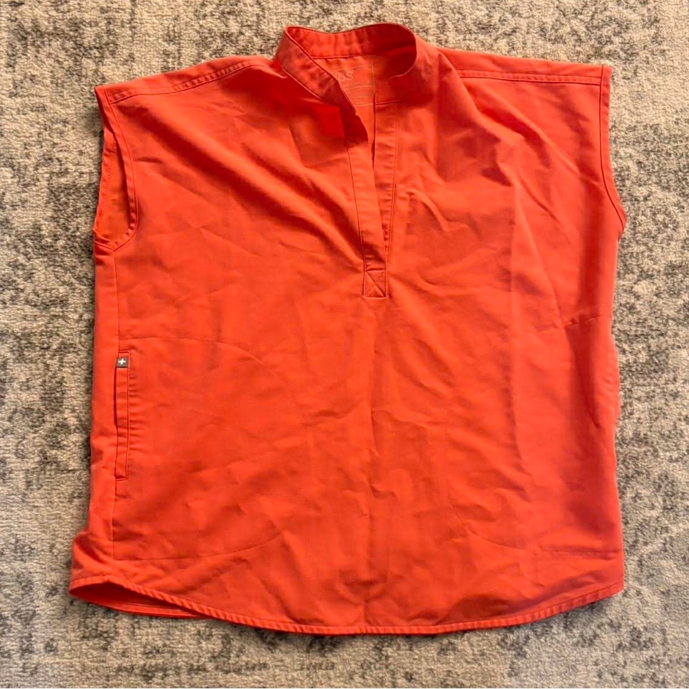 Figs Rafaela Salmon Orange Top Size Small